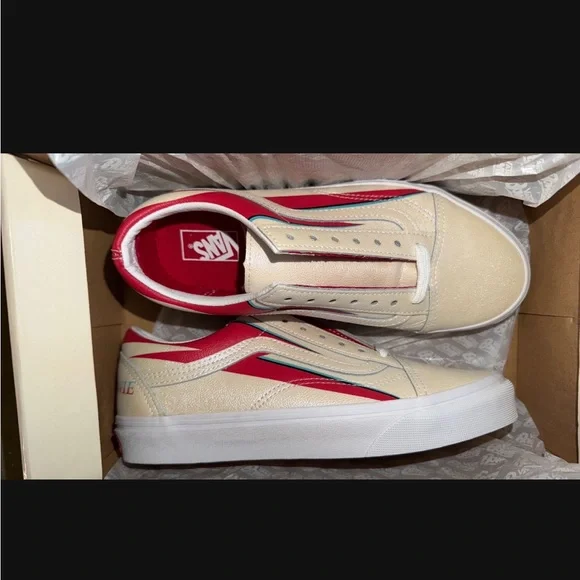 New! David Bowie Vans Old Skool White and Red Sneakers - Picture 5 of 6